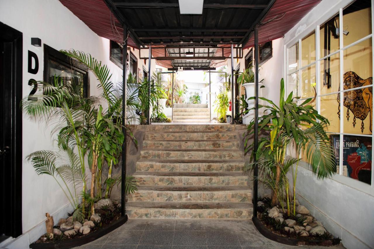 Mad Monkey Luang Prabang (Adults Only) Hostel Exterior photo